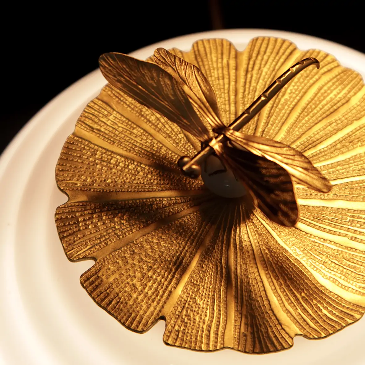 Kim Jude Lumières Microcosmos lampe upcyclée unique