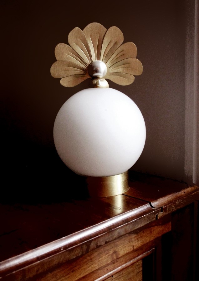 Kim Jude Botanica Margareta lampe fleur laiton leds