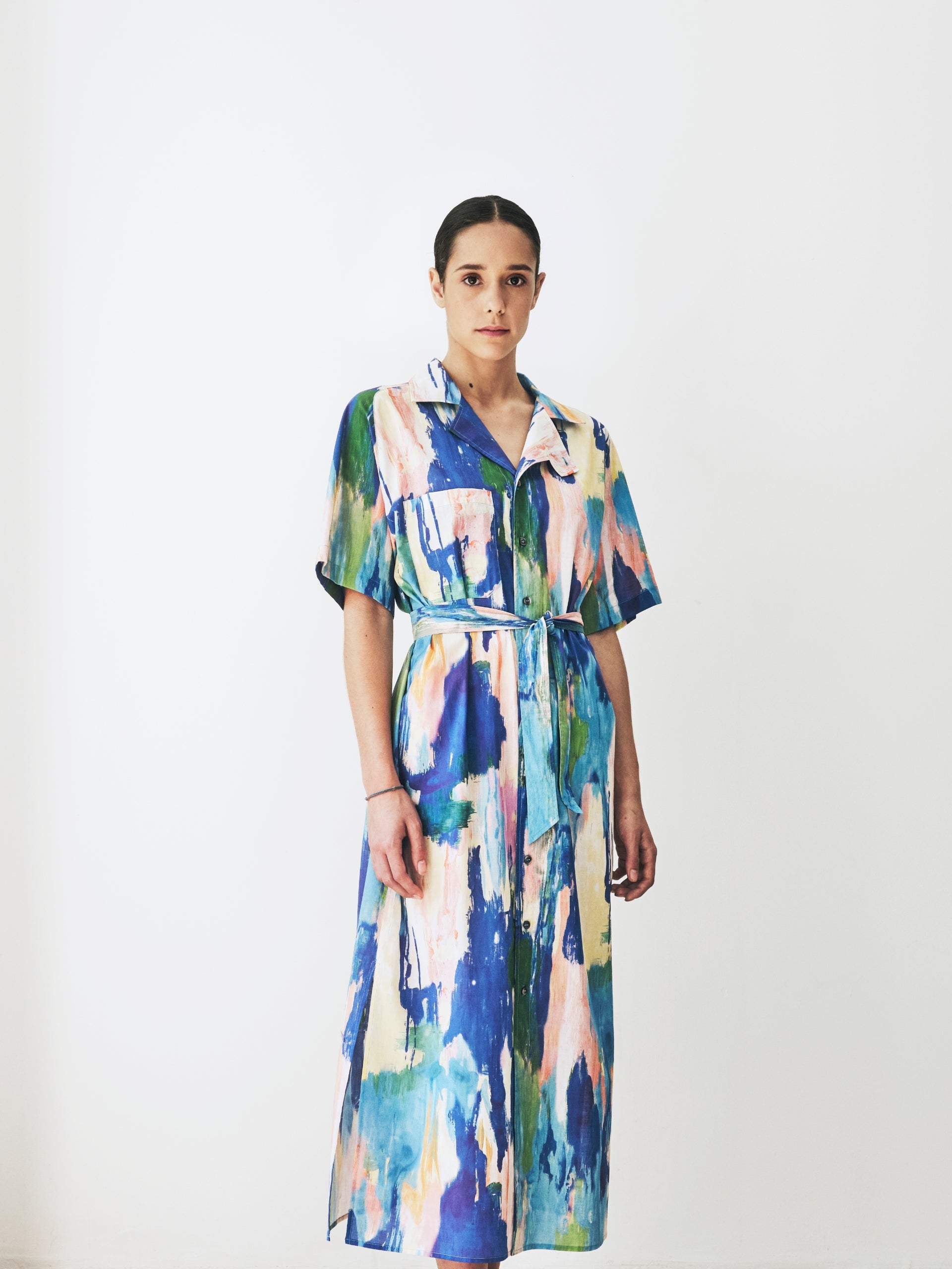 Christine Phung Delta robe-chemise bleue coton bio