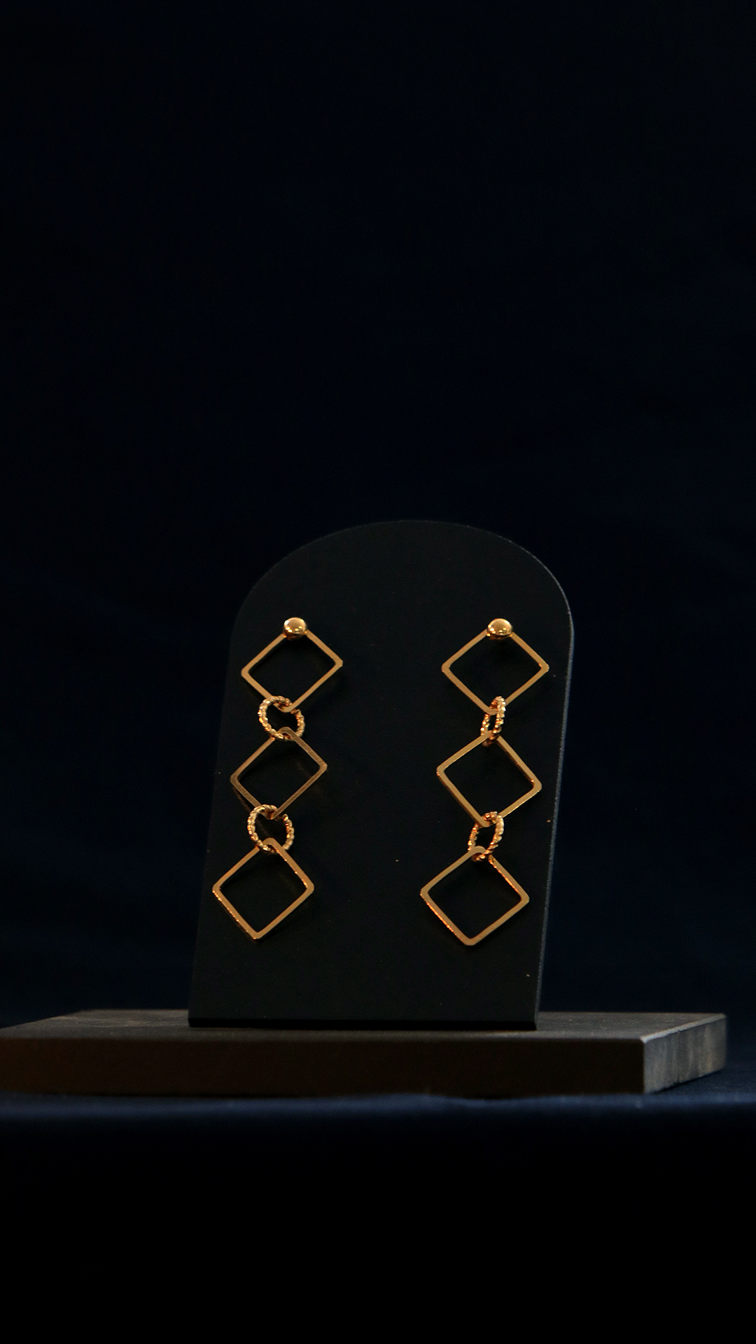 KIM JUDE Fontenay boucles d’oreilles légères