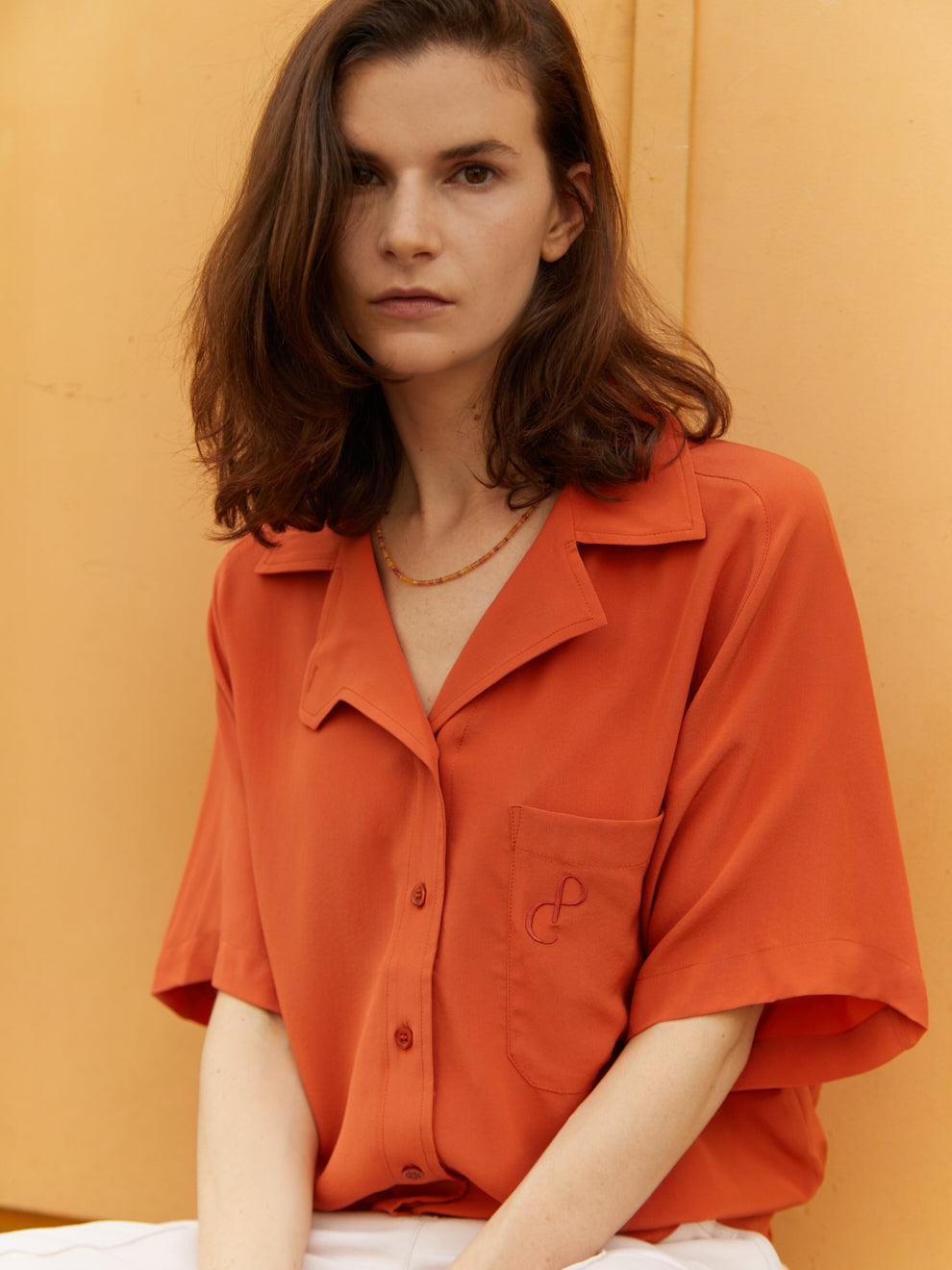 Christine Phung Alpha chemise soie orange manches courtes