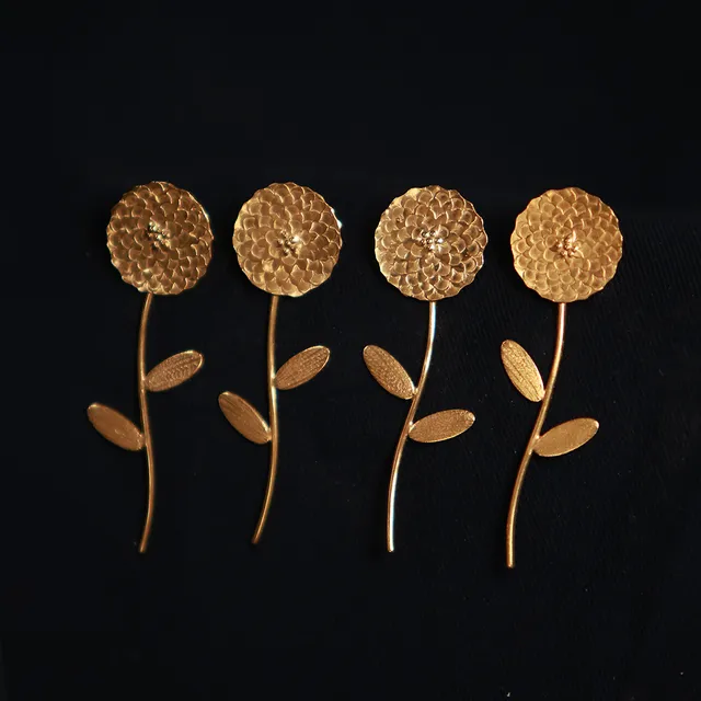 Kim Jude Dahlia pin's broche fleur fantaisie légère