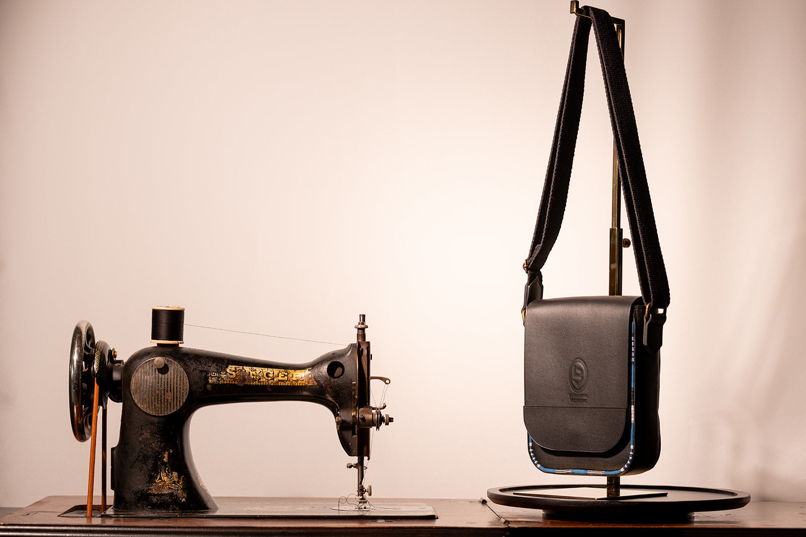 La Bagagerie Victorine Baise-en-ville sac bandoulière cuir coton