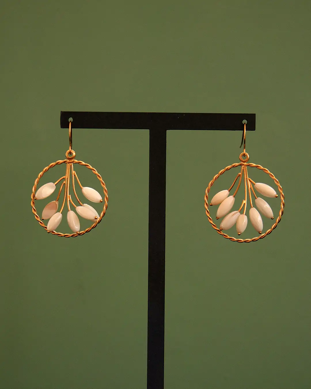 Kim Jude Wisteria boucles d'oreilles légères