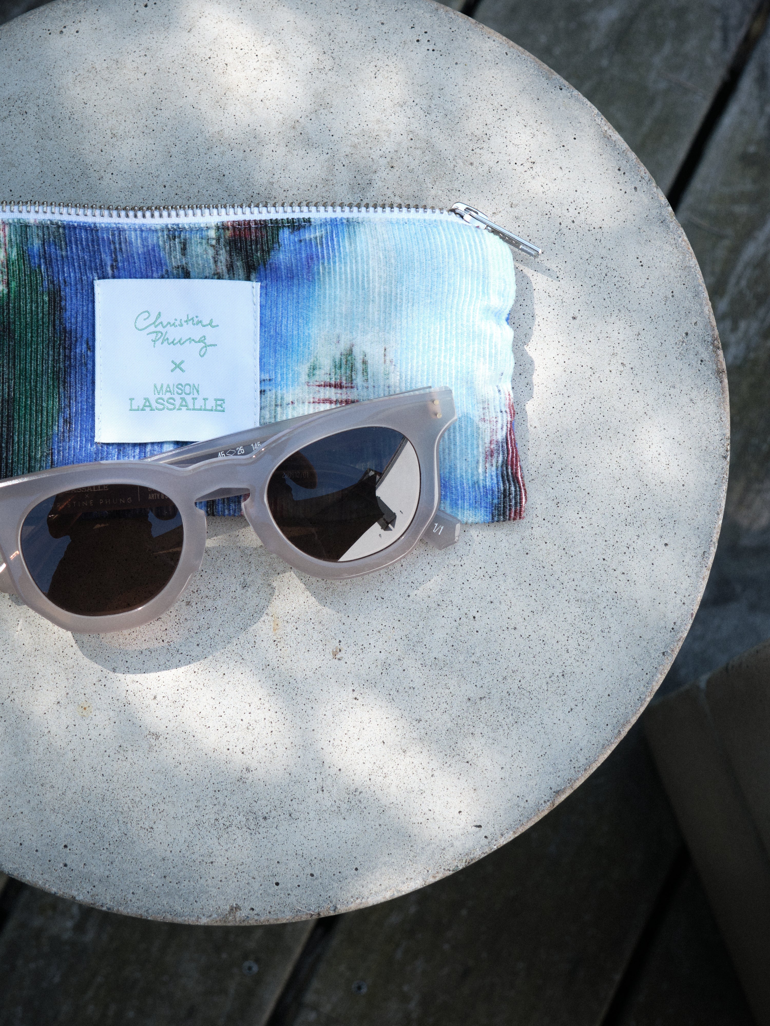 Christine Phung x Maison Lassalle étui lunettes velours imprimé