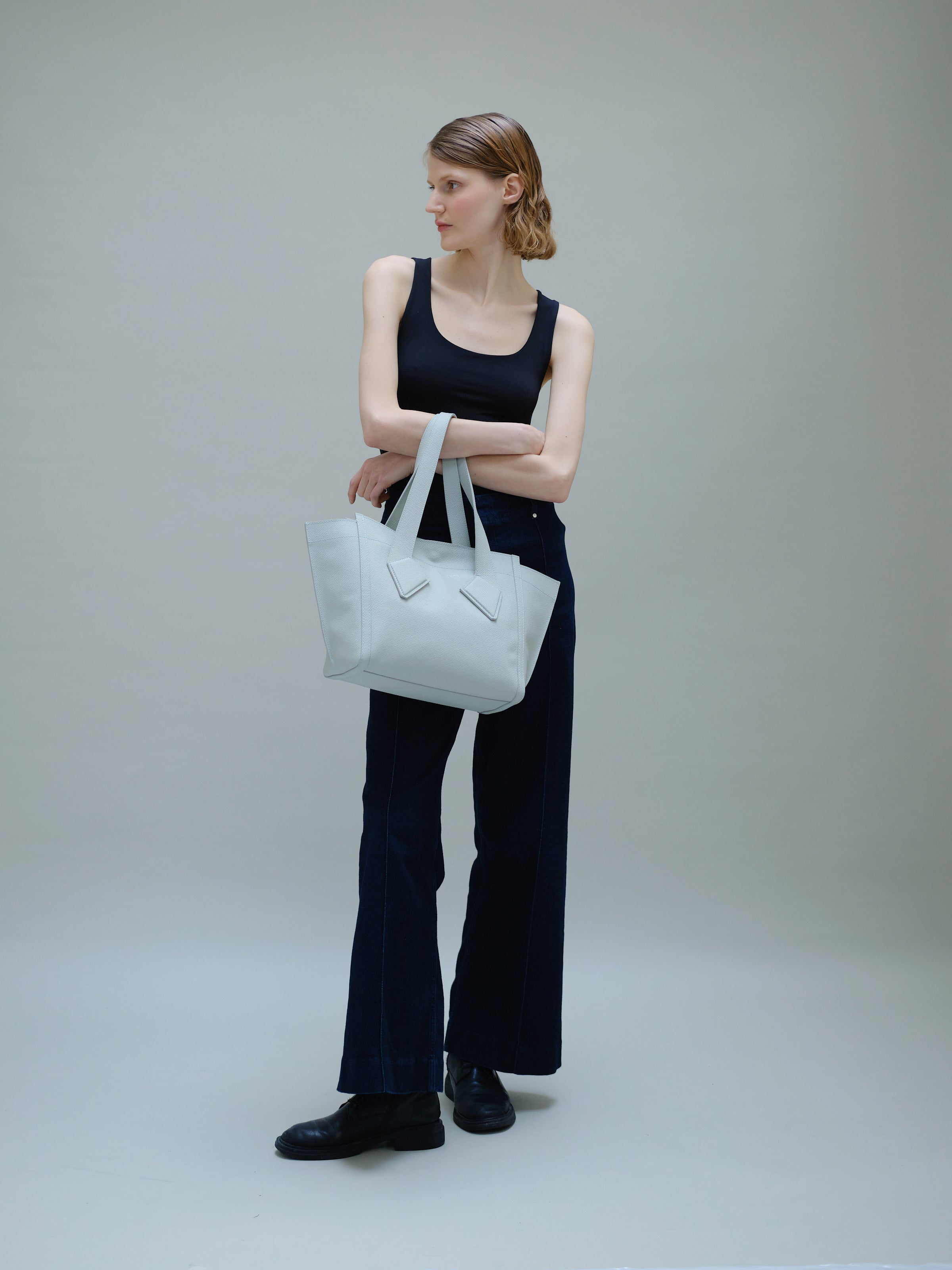 Christine Phung Cabas M sac cuir sauge upcyclé