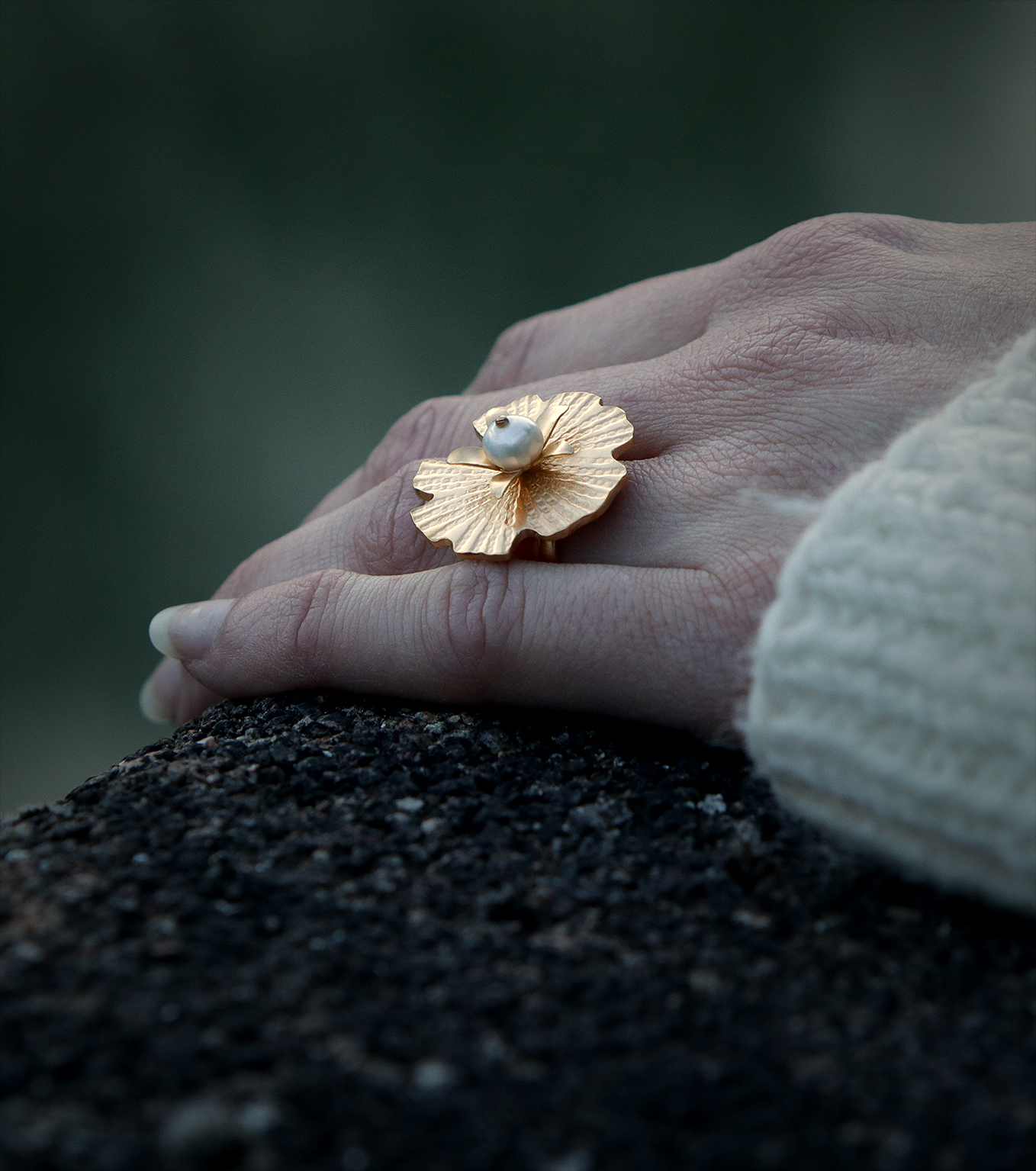 Kim Jude Nymphéa bague fantaisie fleur femme
