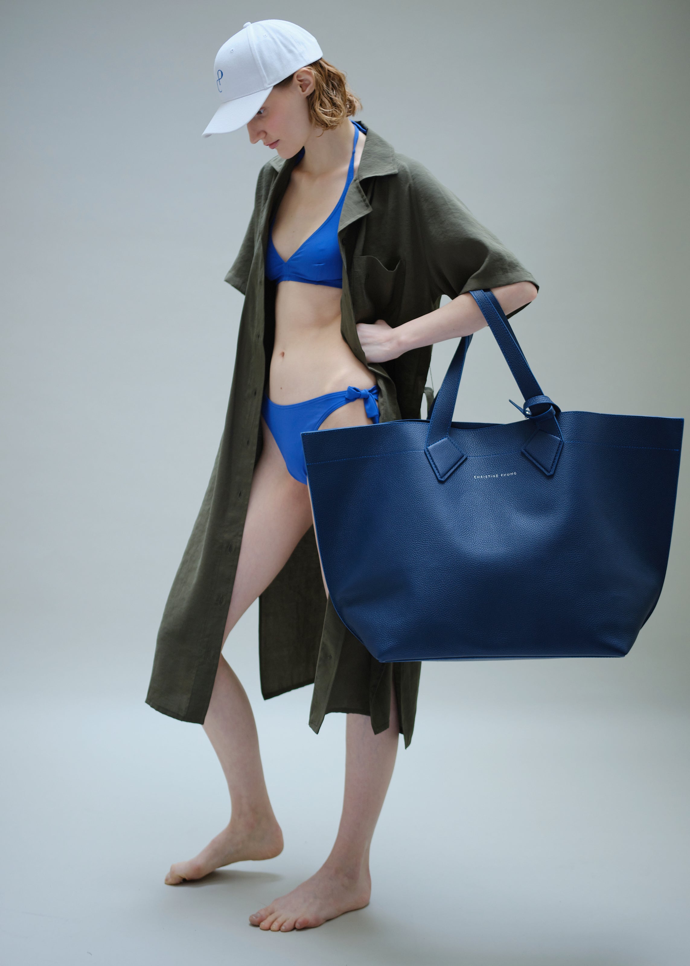 Christine Phung cabas XL sac cuir marine upcyclé