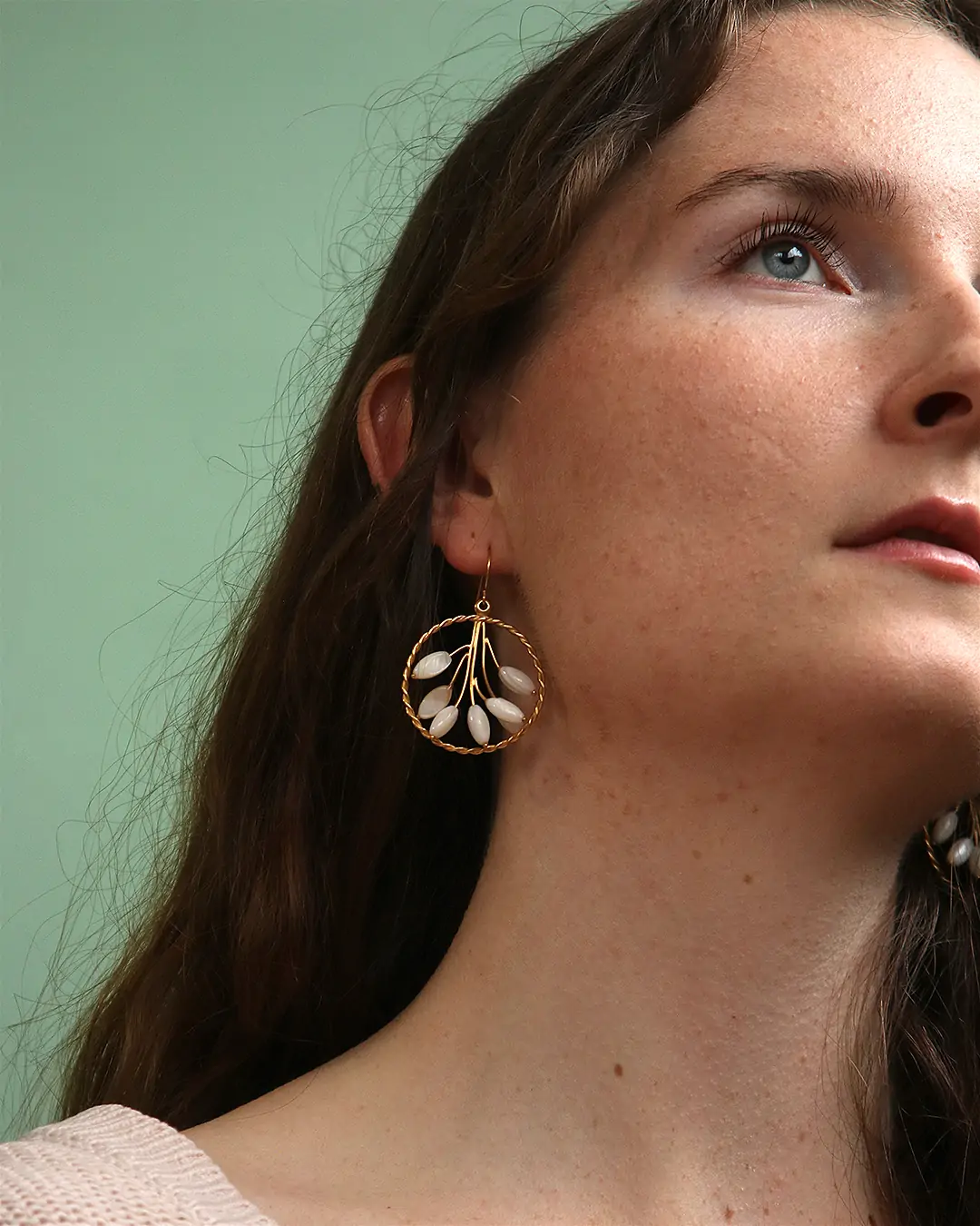 Kim Jude Wisteria boucles d'oreilles légères