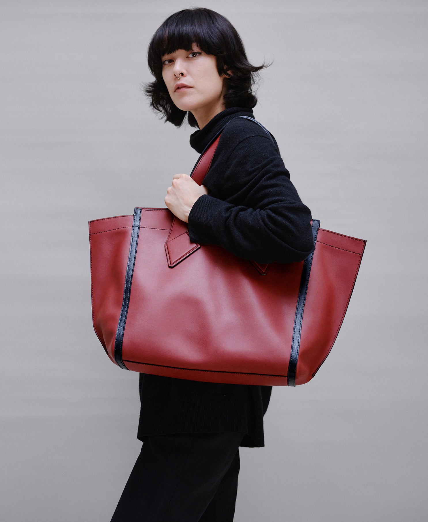 Christine Phung Sac Cabas L cabas cuir brique upcyclé