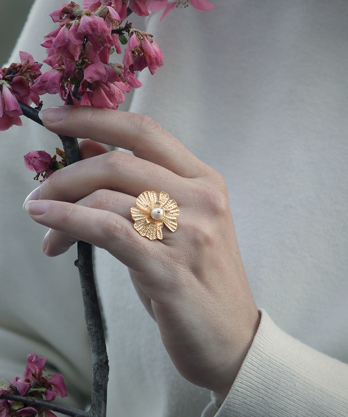 Kim Jude Nymphéa bague fantaisie fleur femme