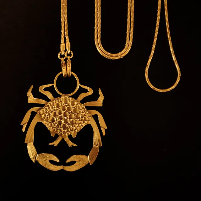 Kim Jude Crabe collier femme pendentif original