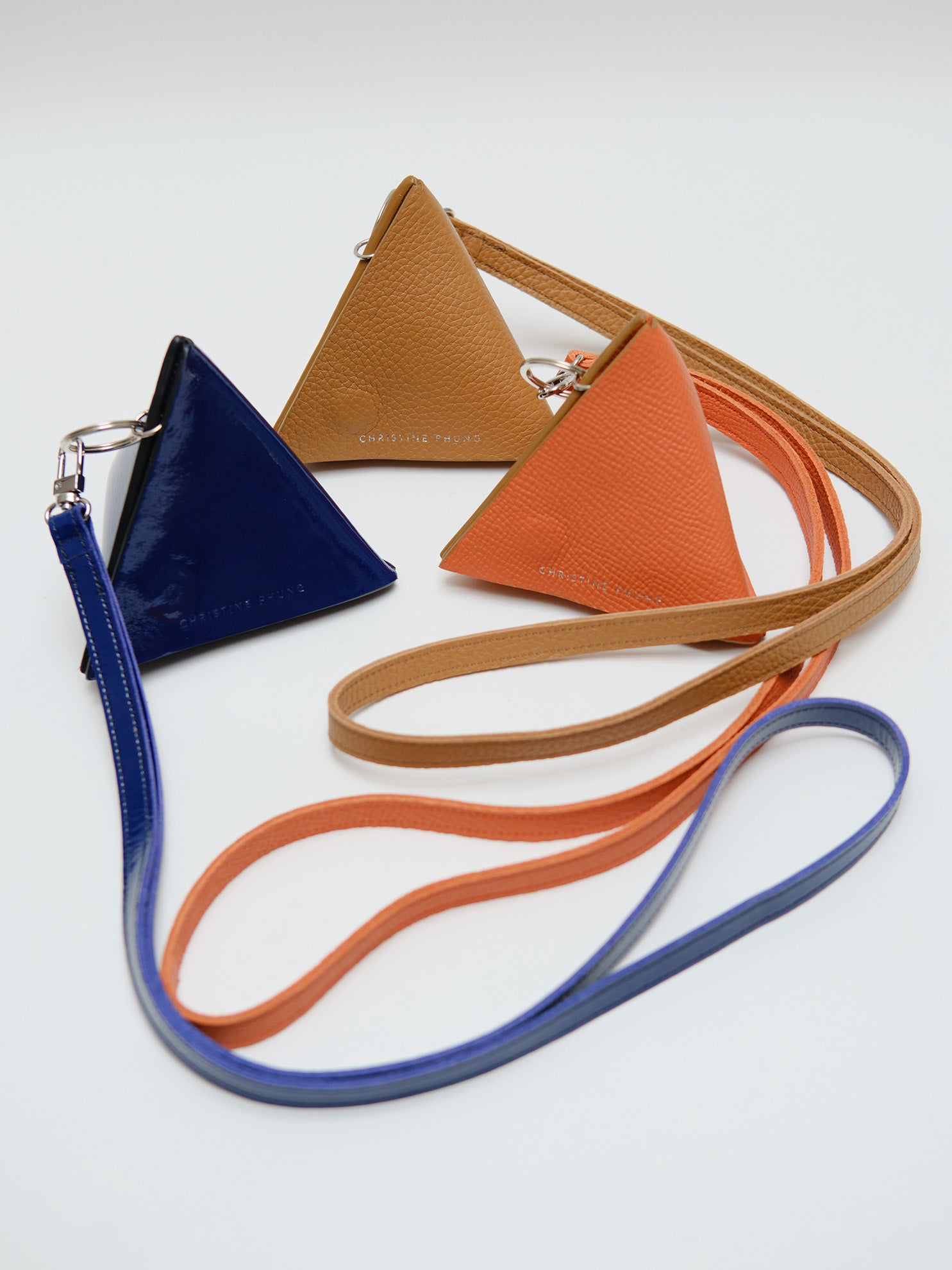 Christine Phung Berlingot pouch cuir orange triangle upcyclé