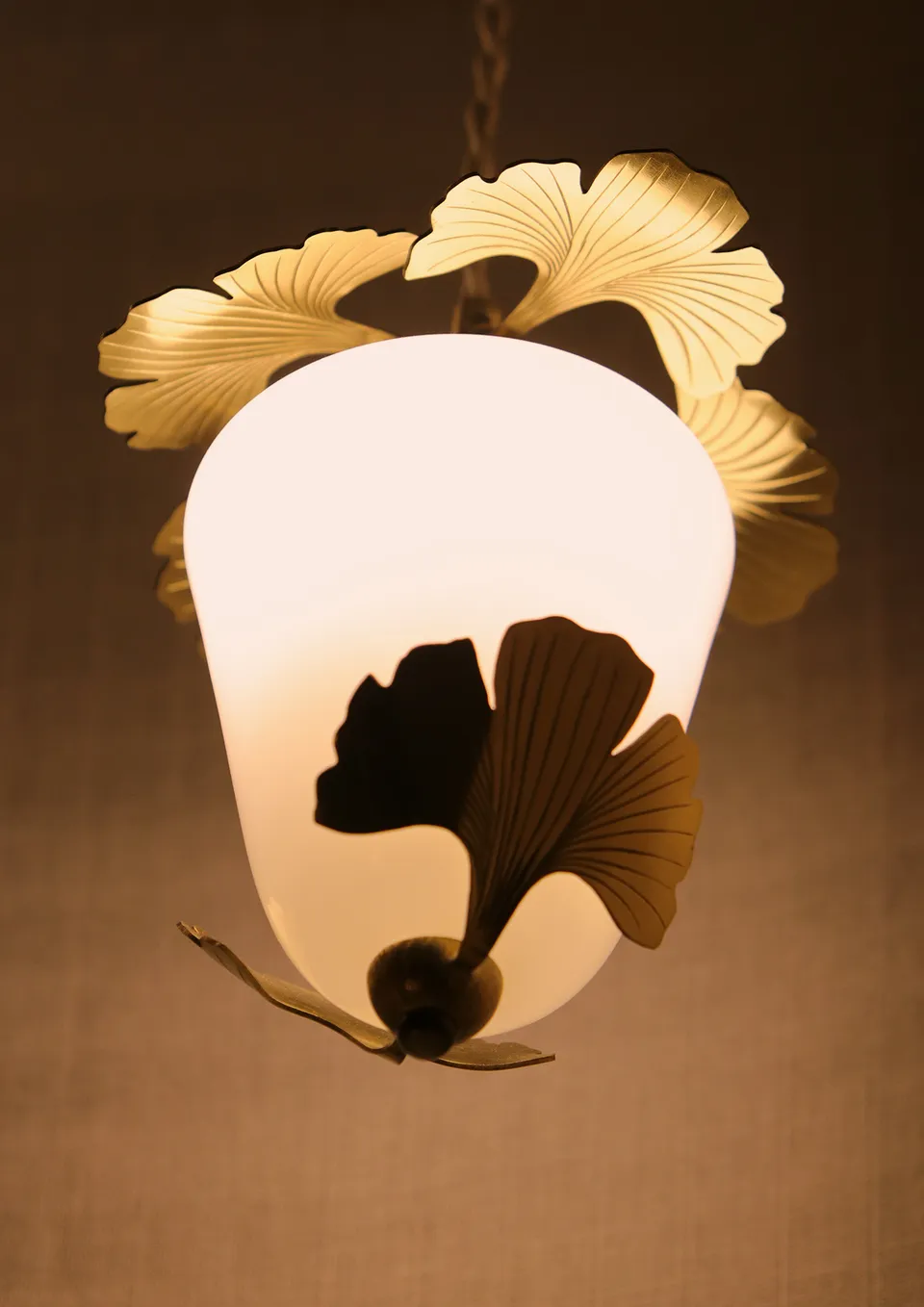 KIM JUDE Botanica Biloba suspension laiton LED