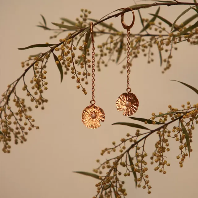 Kim Jude Mini Nymphéas boucles d'oreilles perles