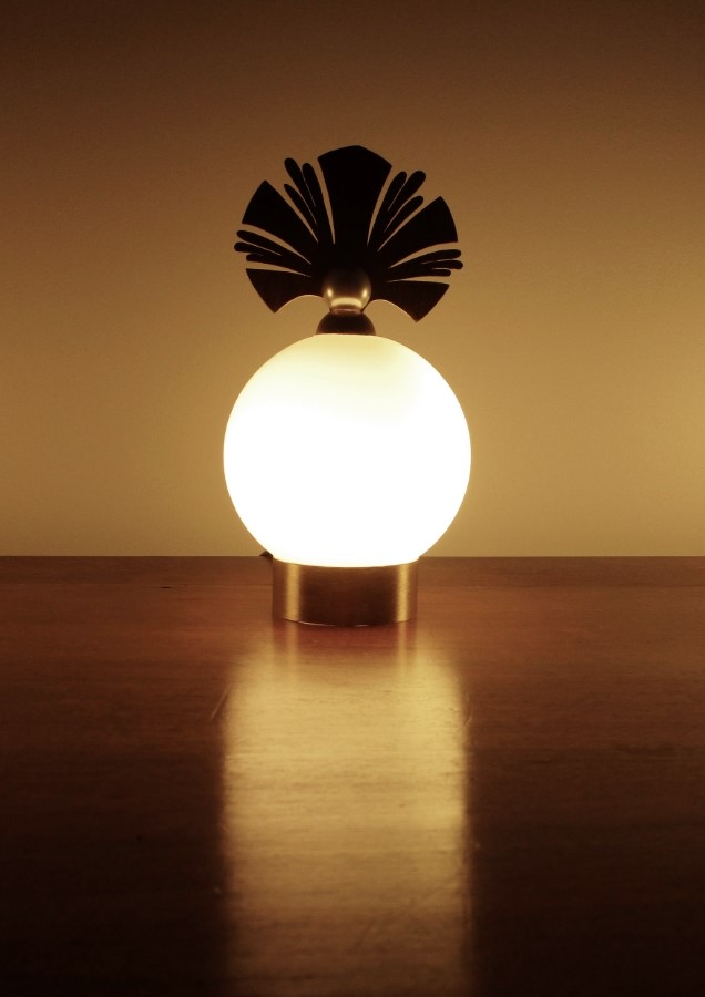 Kim Jude Botanica Lilium lampe fleur laiton upcyclé