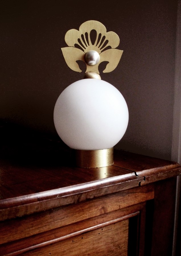 Kim Jude Botanica Rosa lampe fleur laiton et verre
