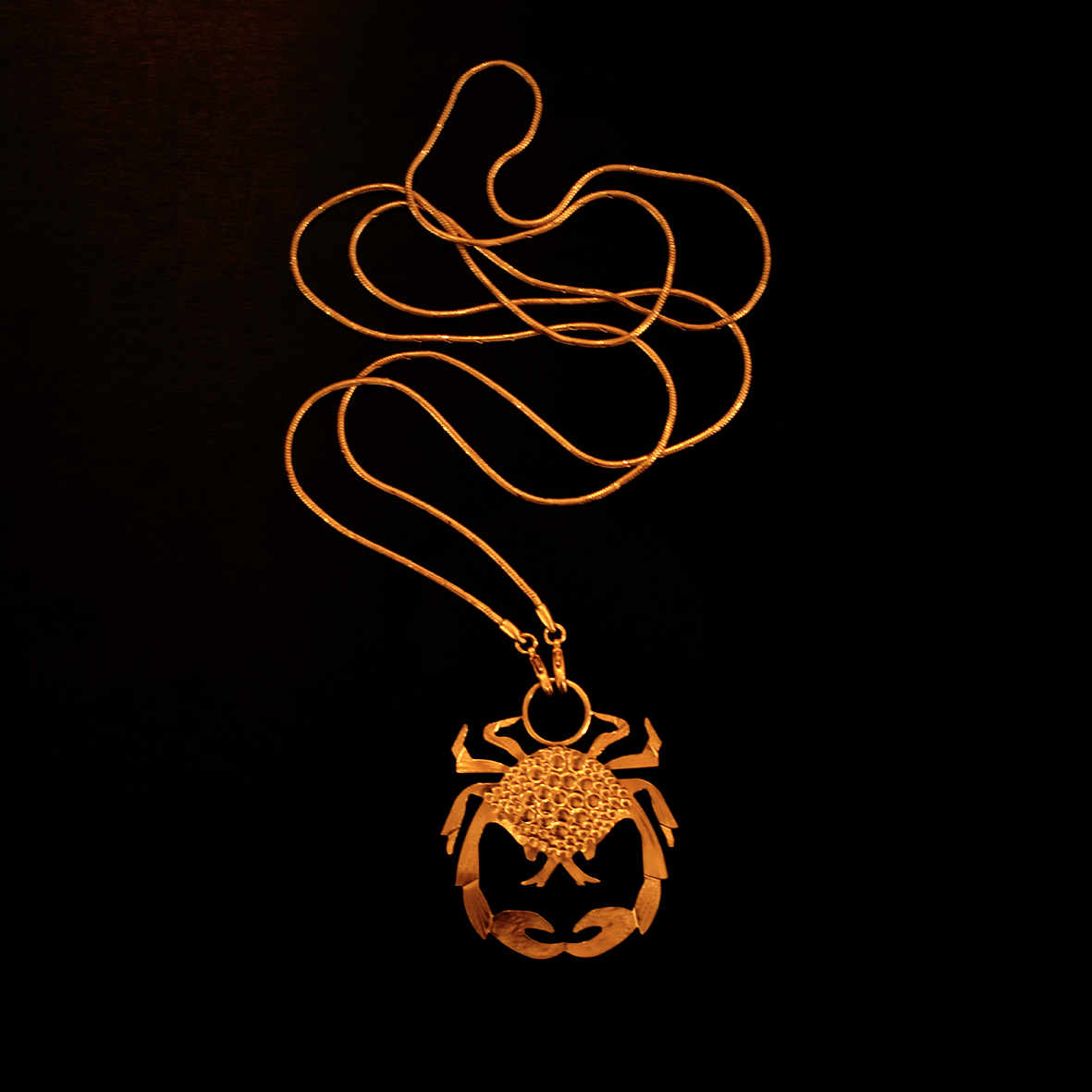 Kim Jude Crabe collier femme pendentif original