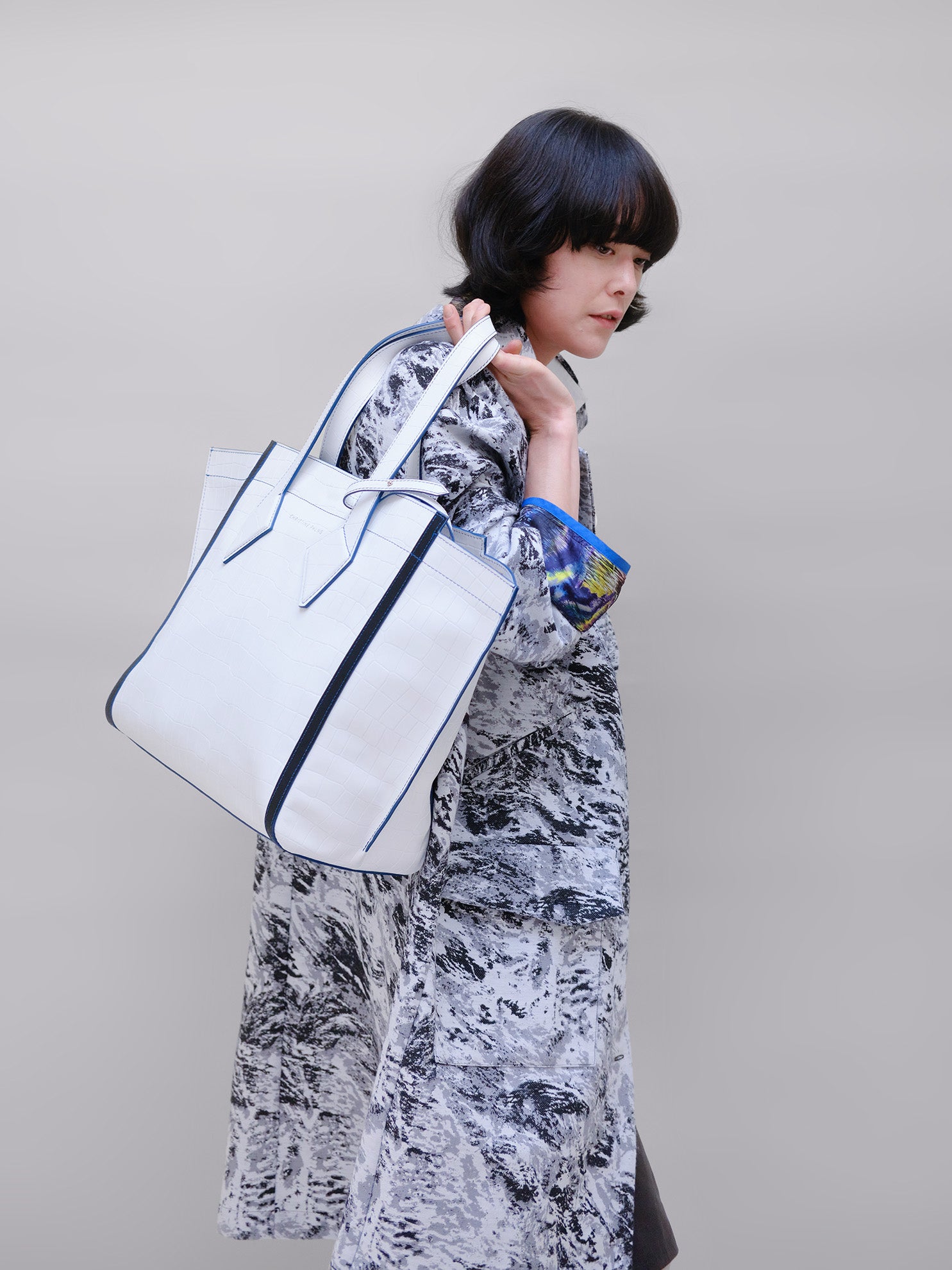 Christine Phung Sac Cabas L cabas cuir blanc croco upcyclé