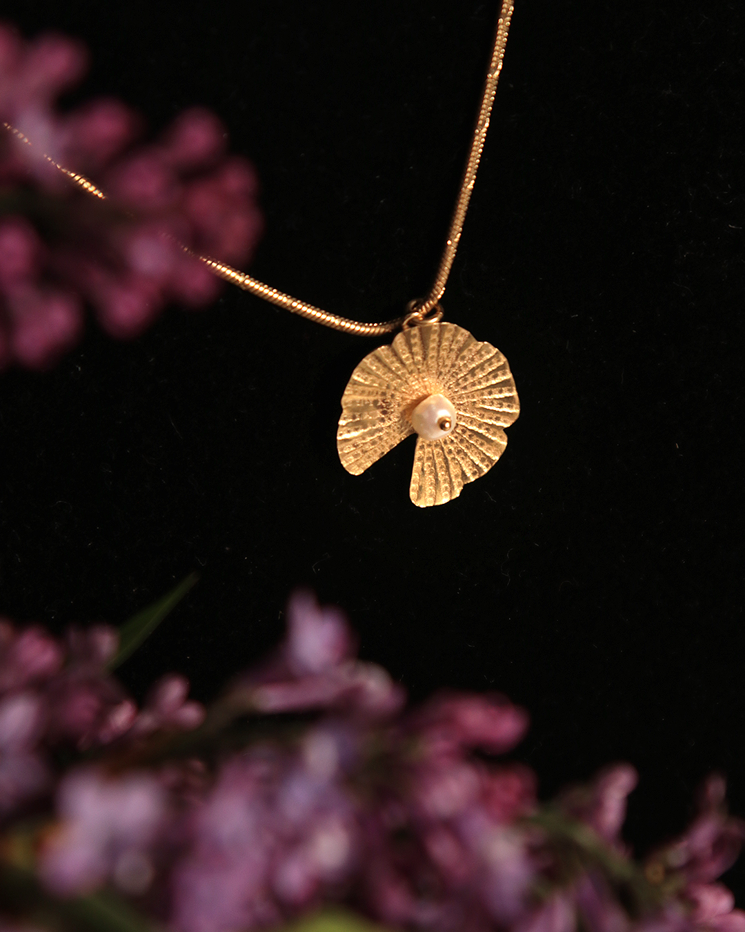 KIM JUDE Colliers Nymphéa collier léger floral