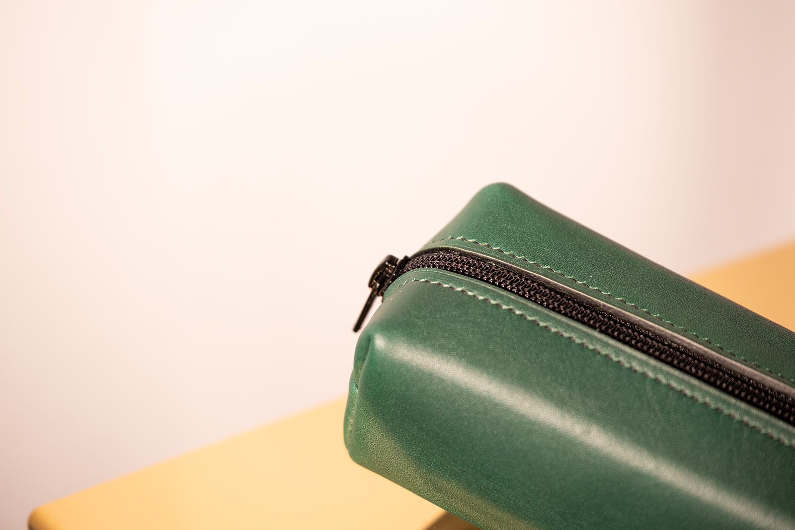 La Bagagerie Victorine Trousse Verte trousse cuir veau
