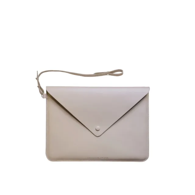 Christine Phung Enveloppe L Maripo Beige housse PC 16 pouces cuir